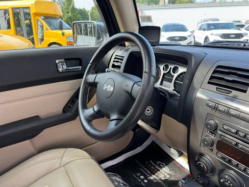 Used 2009 HUMMER H3 Luxury AWD/4WD image 33