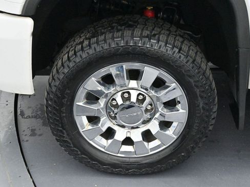 Used 2019 GMC Sierra 2500 Denali w/ Duramax Plus Package AWD/4WD image 32
