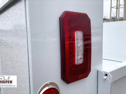 Used 2025 Ford F250 XL w/ XL Chrome Package image 30