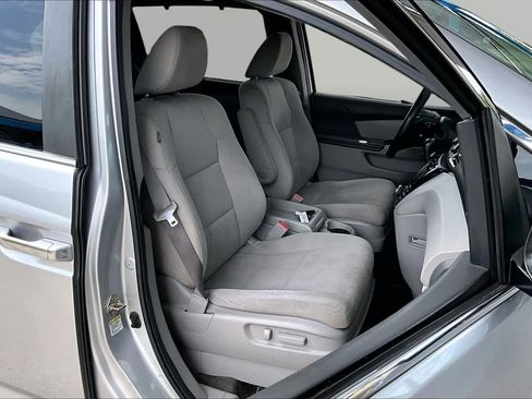 Used 2014 Honda Odyssey EX image 9