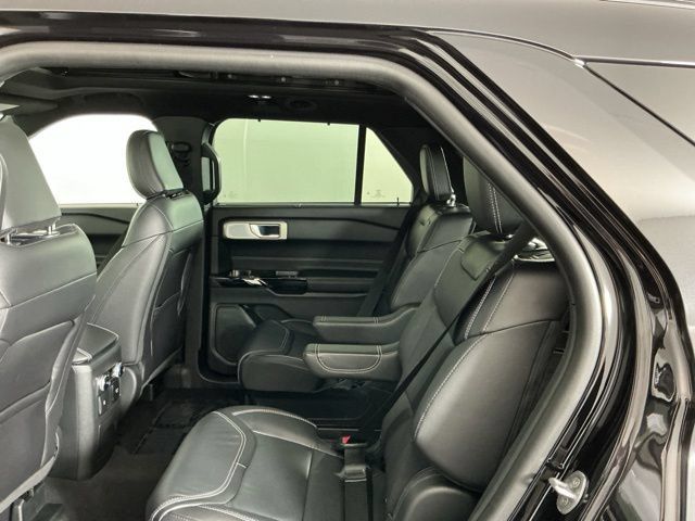 Used 2023 Ford Explorer ST w/ Technology Package AWD/4WD image 28