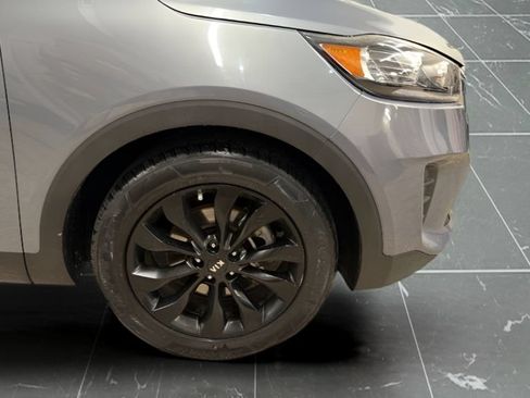 Used 2020 Kia Sorento S FWD image 26