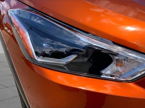 Used 2019 Nissan Kicks SR w/ SR Premium Package FWD image 28