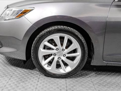 Used 2017 Acura ILX w/ Premium Package FWD image 37