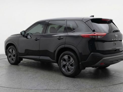 Used 2025 Nissan Rogue SV AWD/4WD image 6