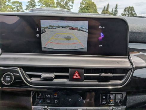 Certified 2025 Kia Seltos S FWD image 22
