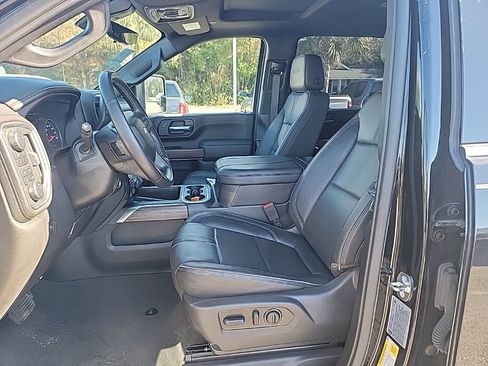 Used 2023 Chevrolet Silverado 2500 High Country w/ Technology Package image 9