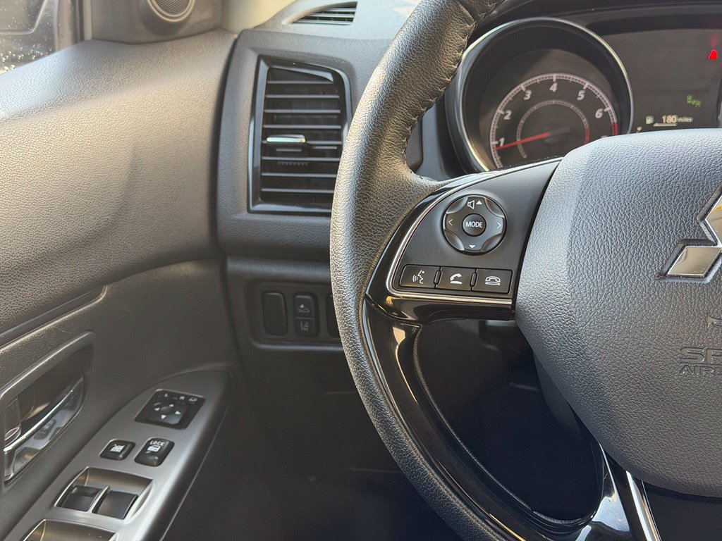 Used 2025 Mitsubishi Outlander Sport SE AWD/4WD image 11