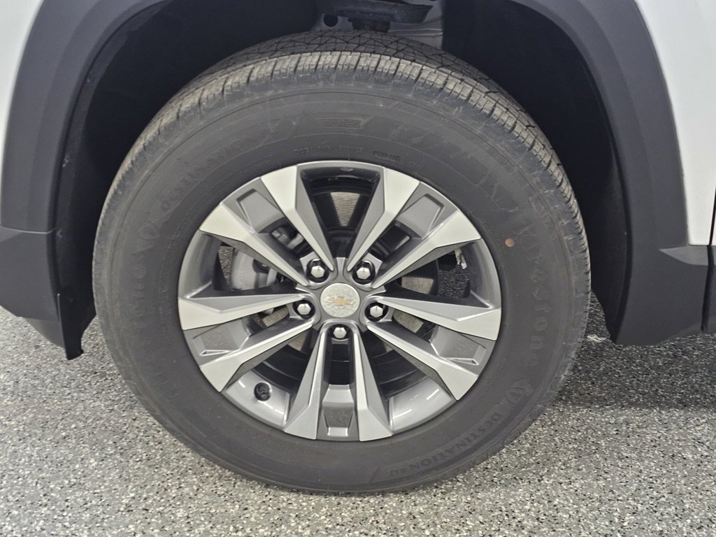 Used 2025 Chevrolet Equinox LT w/ Convenience Package II FWD image 10