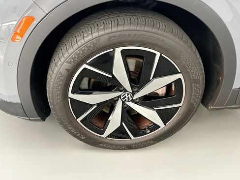 Used 2023 Volkswagen ID.4 Pro S AWD/4WD image 11