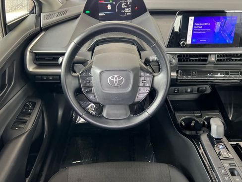 Used 2024 Toyota Prius LE FWD image 14