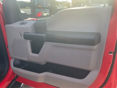 Used 2019 Ford F250 XL w/ STX Appearance Package AWD/4WD image 17