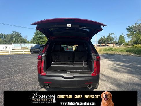 Used 2023 Chevrolet Traverse RS w/ LPO, Floor Liner Package AWD/4WD image 25