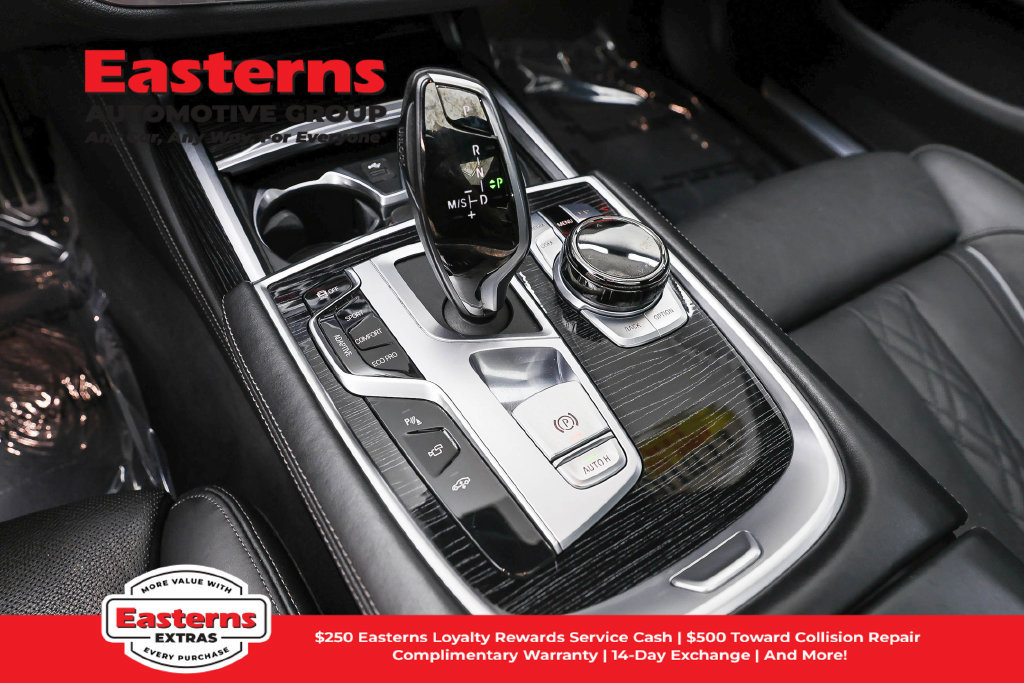 Used 2020 BMW 750i xDrive w/ Executive Package AWD/4WD image 14
