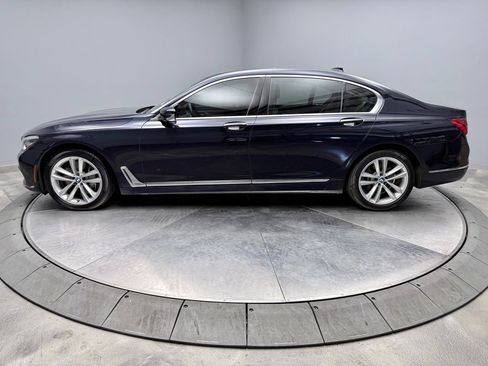 Used 2018 BMW 750i xDrive AWD/4WD image 8