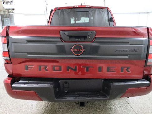 Used 2025 Nissan Frontier PRO-4X w/ Pro Premium Package image 8