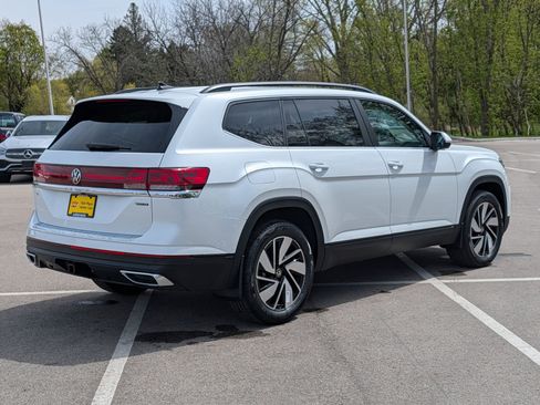 New 2026 Volkswagen Atlas SE AWD/4WD image 2