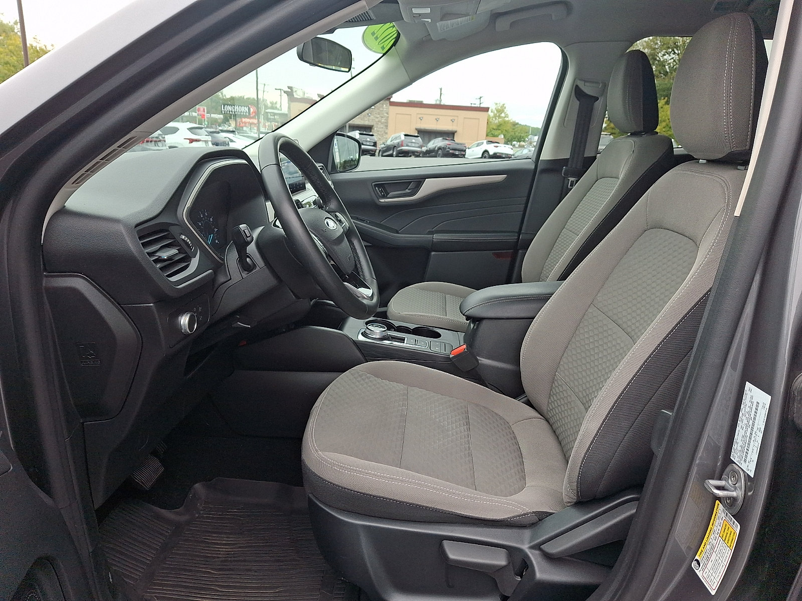 Used 2022 Ford Escape SE w/ SE Sport Appearance Package AWD/4WD image 13