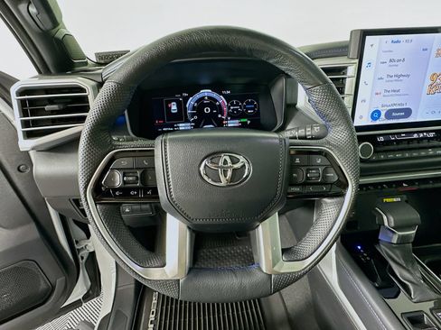 Certified 2024 Toyota Sequoia Platinum AWD/4WD image 11