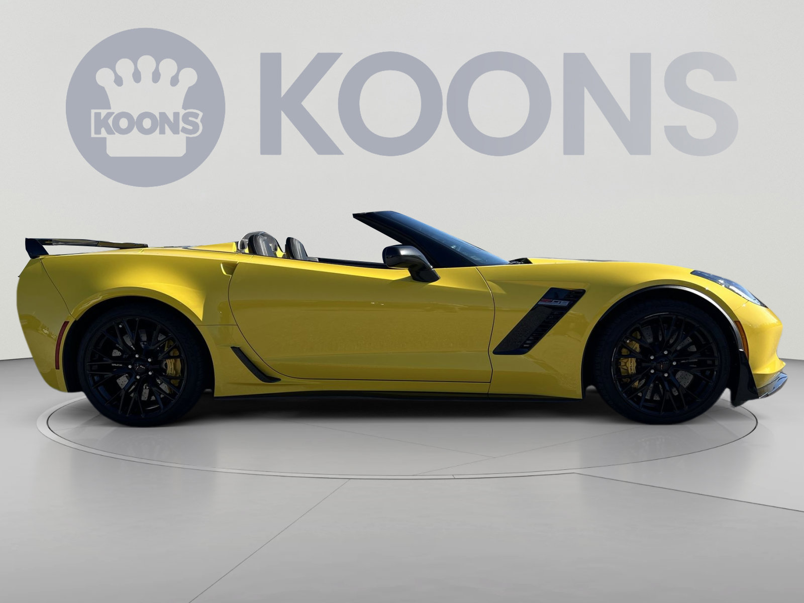 Used 2016 Chevrolet Corvette Z06 w/ 3LZ Preferred Equipment Group RWD image 8