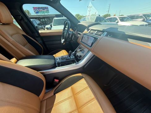 Used 2019 Land Rover Range Rover Sport Supercharged AWD/4WD image 25
