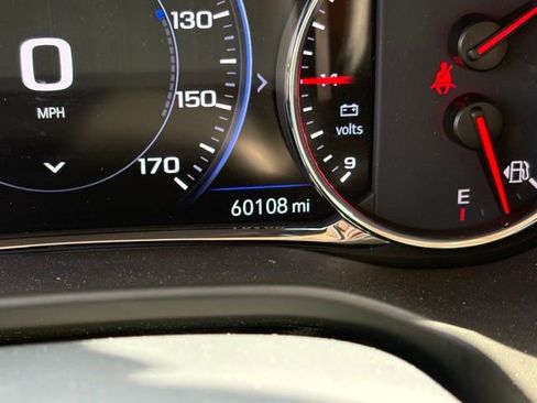 Used 2023 GMC Acadia Denali AWD/4WD image 4