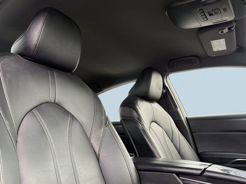 Used 2021 Toyota Avalon XLE w/ Carpet Mat Package (TMS) image 26