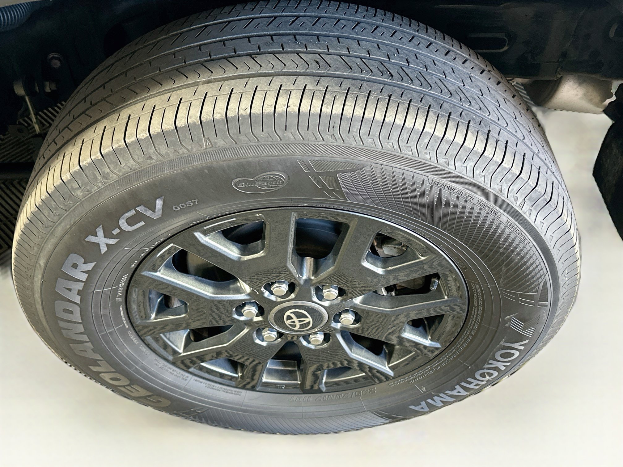 Used 2025 Toyota 4Runner SR5 AWD/4WD image 11