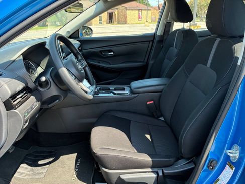 Used 2025 Nissan Sentra SV FWD image 20