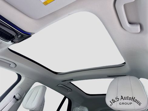 Used 2023 Mercedes-Benz EQS 580 4MATIC SUV image 16