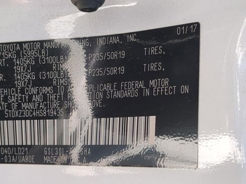 Used 2017 Toyota Sienna SE w/ SE Preferred Package image 25