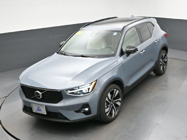 Used 2023 Volvo XC40 B5 Ultimate w/ Climate Package AWD/4WD image 19