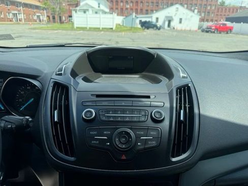 Used 2018 Ford Escape SE FWD image 16