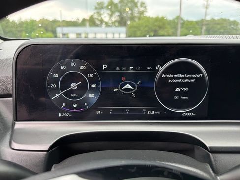 Used 2024 Kia Seltos EX AWD/4WD image 13