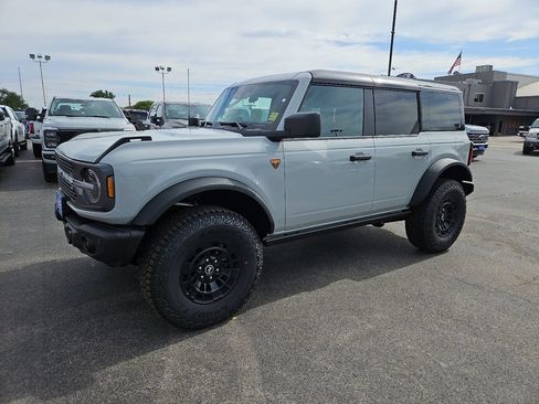 New 2026 Ford Bronco Badlands AWD/4WD image 5