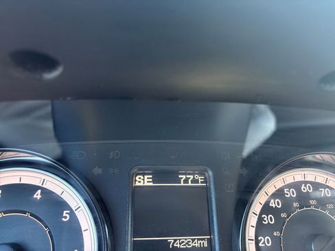 Used 2020 RAM 1500 Classic SLT image 15