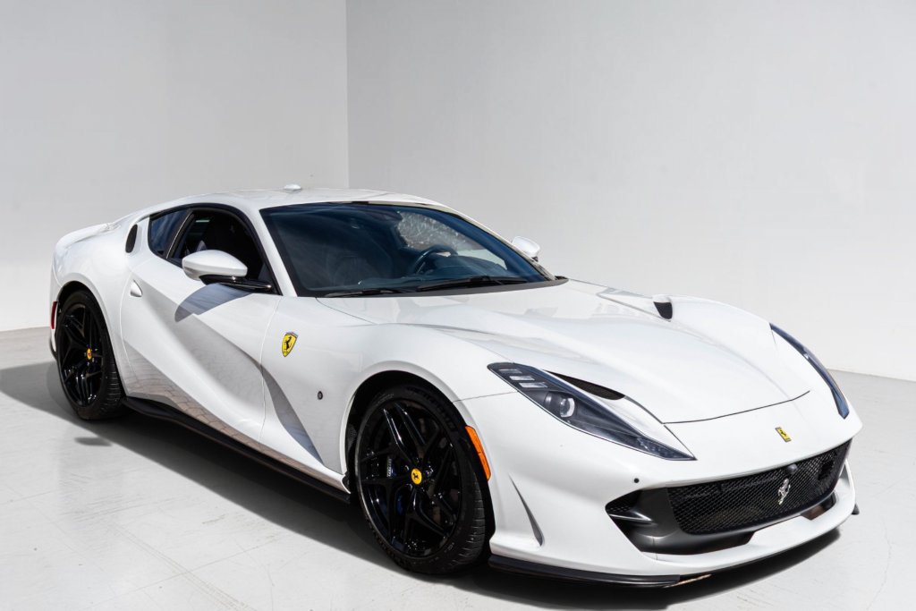 Certified 2019 Ferrari 812 Superfast RWD image 1
