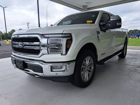 Used 2024 Ford F150 Lariat w/ FX4 Off-Road Package AWD/4WD image 3
