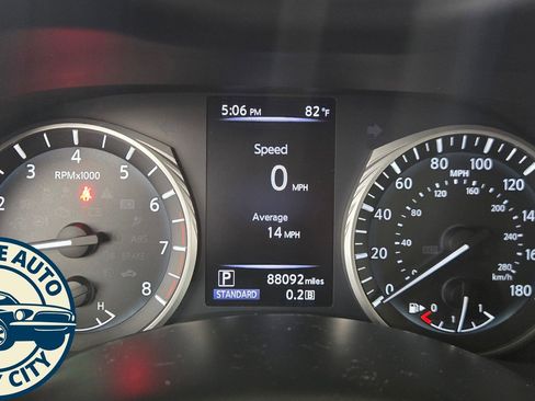 Used 2018 INFINITI Q50 Luxe w/ Essential Package (2.0T Luxe) image 12