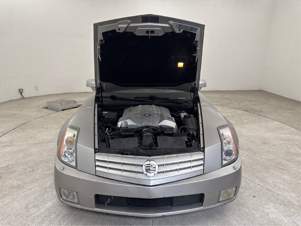 Used 2004 Cadillac XLR RWD image 18