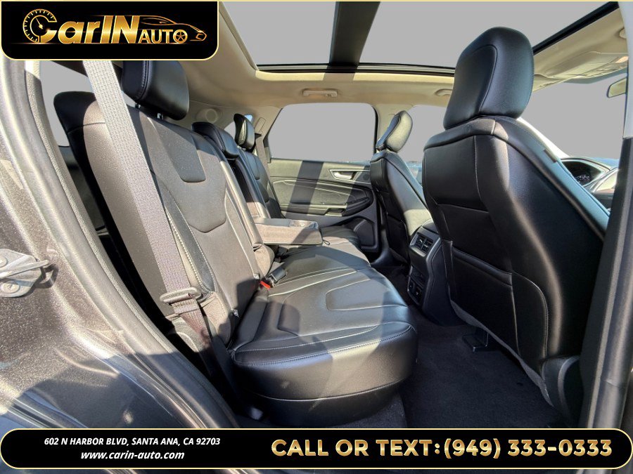 Used 2020 Ford Edge Titanium FWD image 18