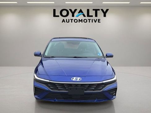 Used 2024 Hyundai Elantra Limited image 8