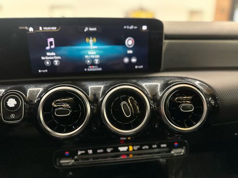 Used 2019 Mercedes-Benz A 220 4MATIC image 21