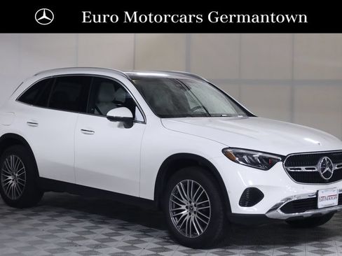 Used 2026 Mercedes-Benz GLC 300 4MATIC image 1