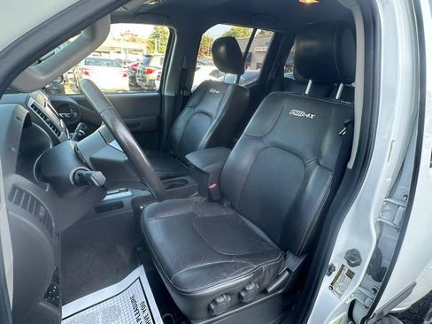 Used 2013 Nissan Xterra PRO-4X w/ Pro-4x Leather Pkg AWD/4WD image 12