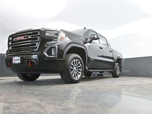 Used 2019 GMC Sierra 1500 AT4 w/ AT4 Premium Package AWD/4WD image 32