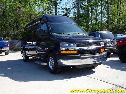 Used 2012 Chevrolet Express 3500 LT w/ LT Preferred Equipment Group RWD image 4