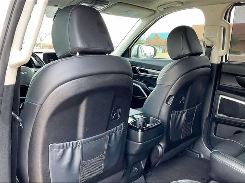 Certified 2022 Kia Telluride EX w/ EX Premium Package AWD/4WD image 10