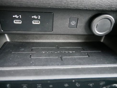 Used 2025 Mitsubishi Outlander SE image 29