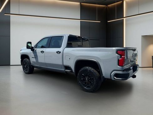 Used 2024 Chevrolet Silverado 2500 LTZ w/ LTZ Plus Package AWD/4WD image 3